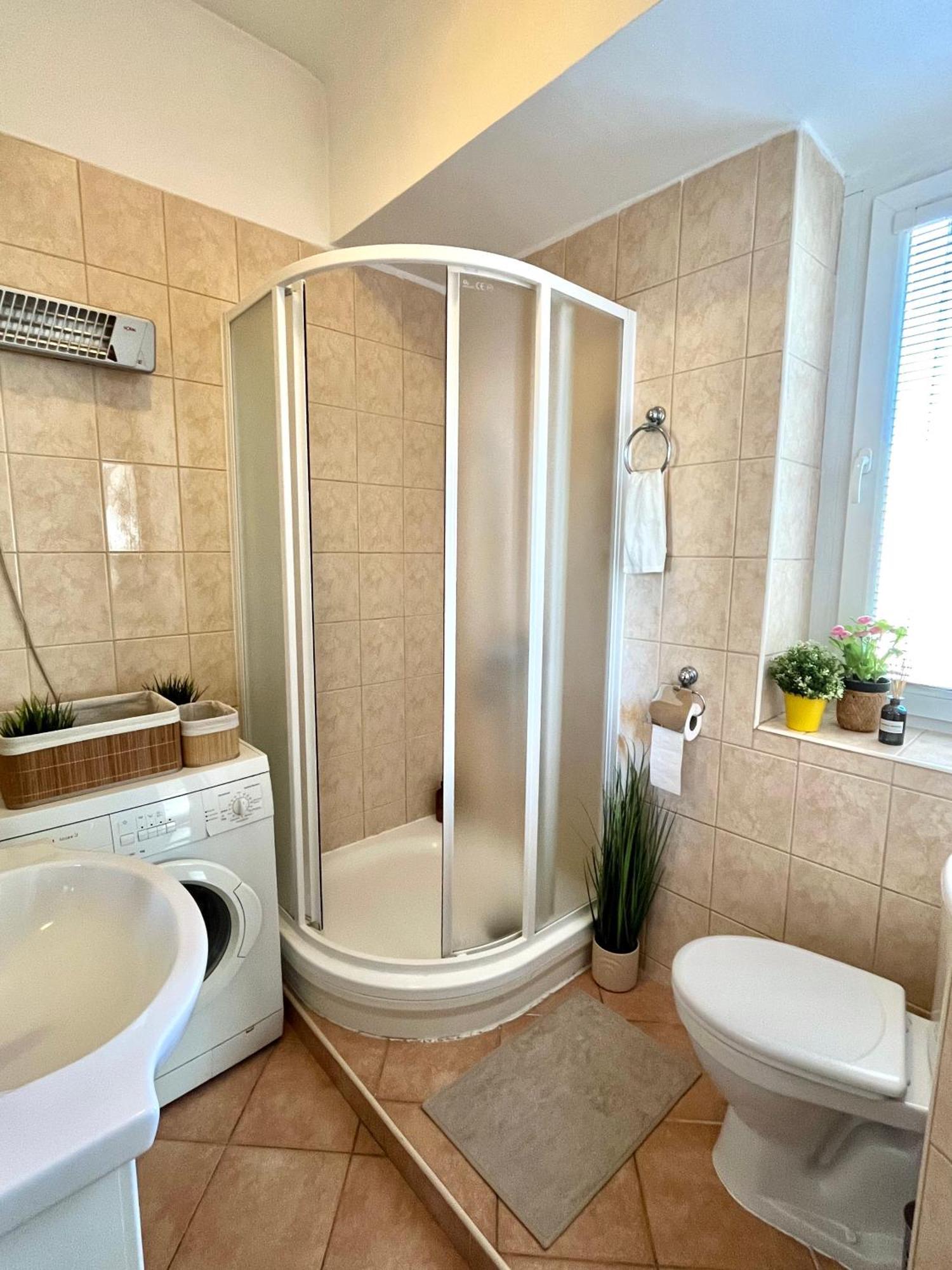 Apartment Caroline - Old Town, Ac Bratislava Dış mekan fotoğraf