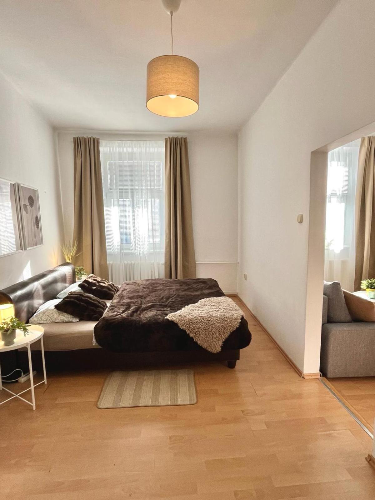 Apartment Caroline - Old Town, Ac Bratislava Dış mekan fotoğraf